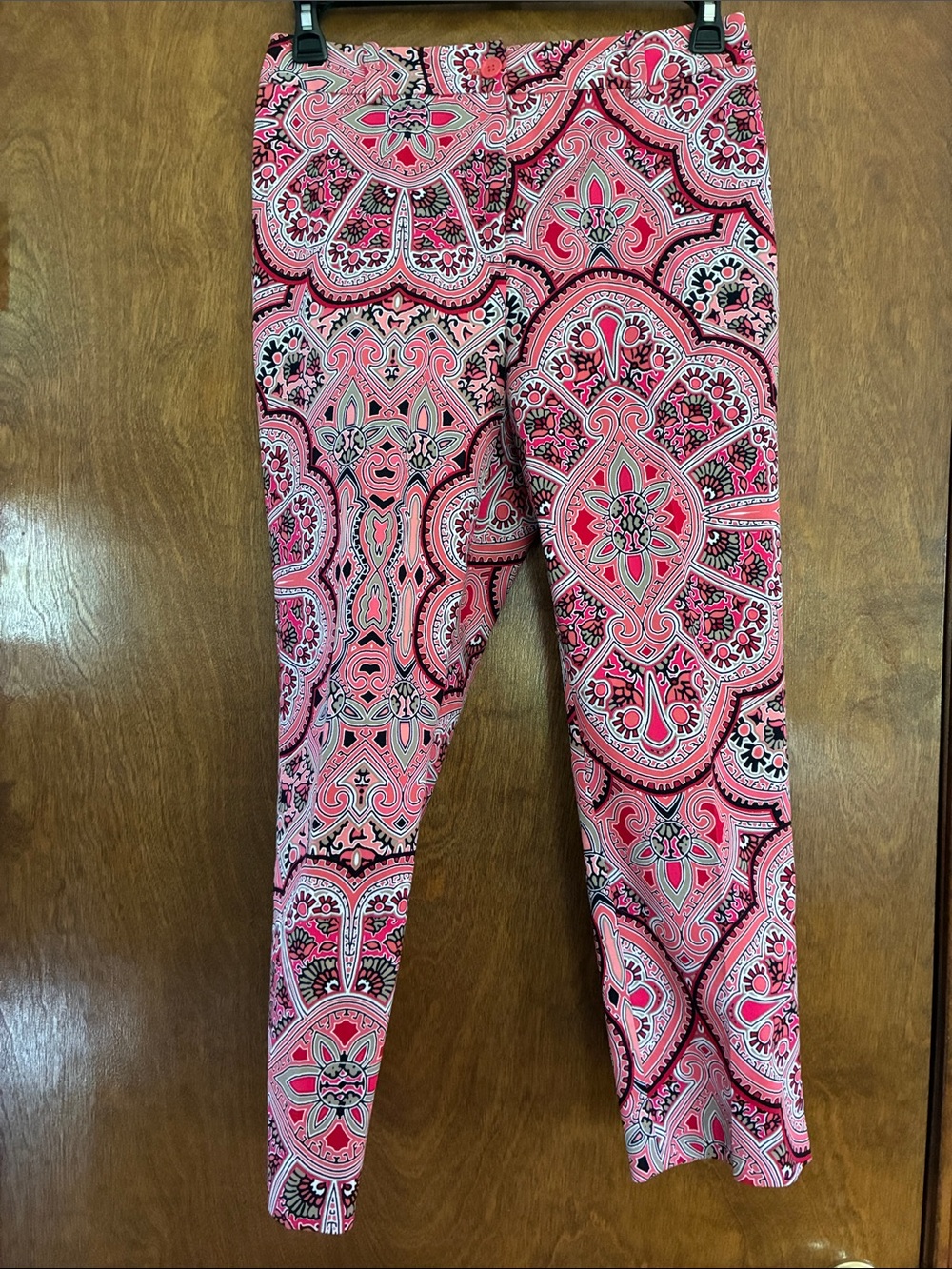 East 5th Pink Paisley Print Cropped Flat Front Button Closure Pants Size 8